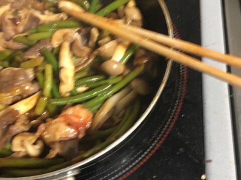 酒の肴：牛肉にんにくの芽しめじ炒め